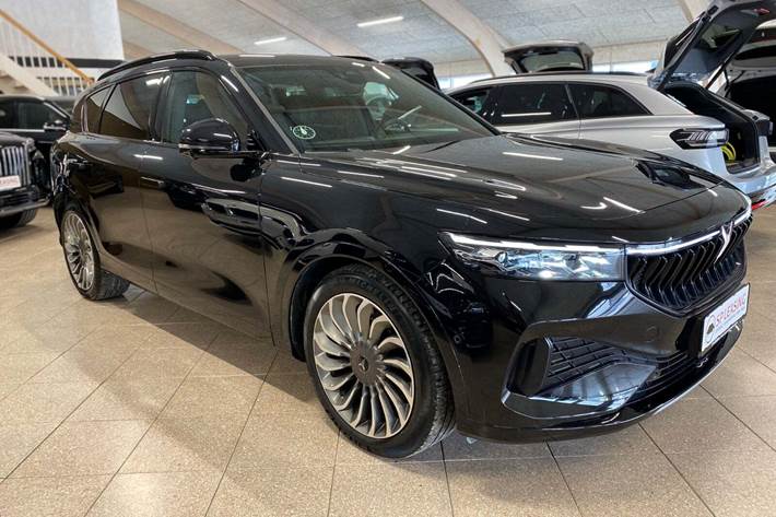 Sort Voyah Free fra 2024