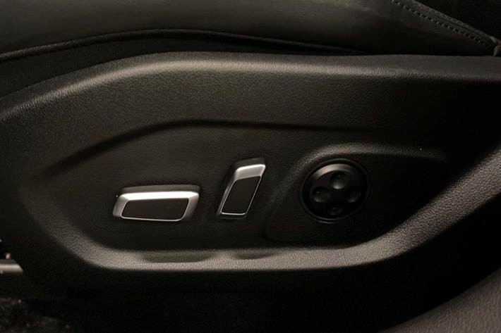 Sort Voyah Free fra 2024