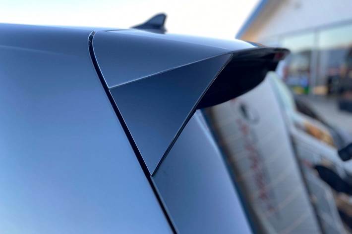 Grå VW Golf VIII fra 2021