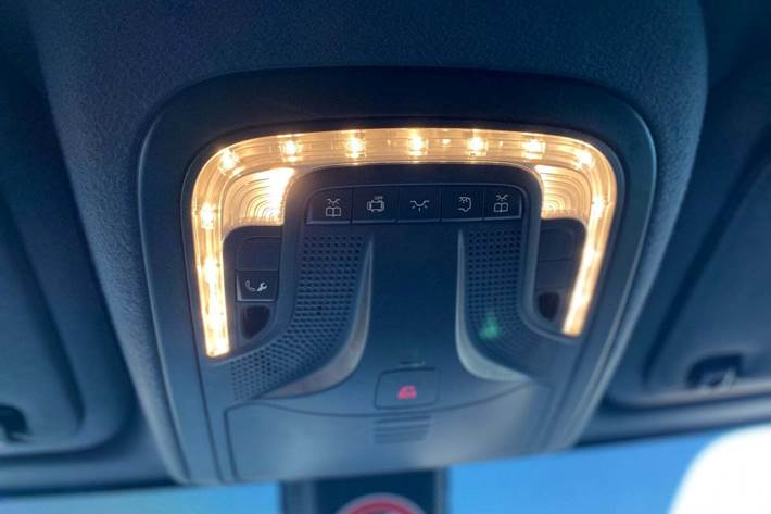 Hvid Mercedes Sprinter 317 fra 2024