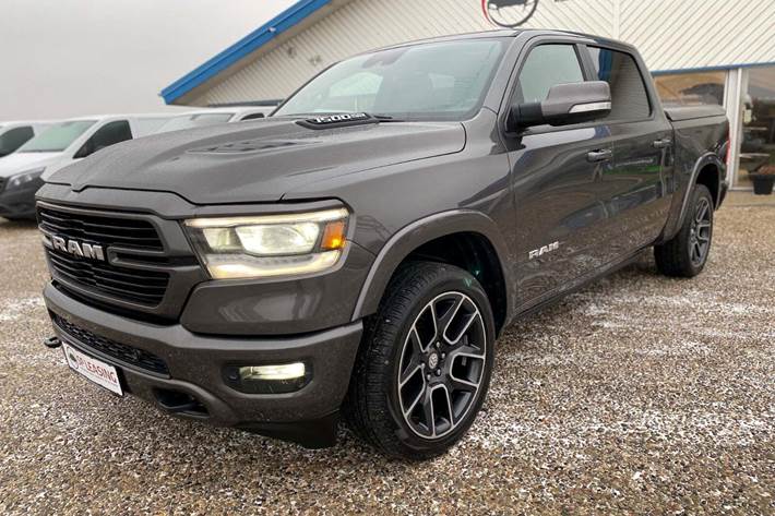 Grå Dodge RAM 1500 fra 2020
