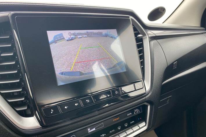 Grå Isuzu D-Max fra 2021