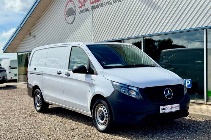 Hvid Mercedes eVito 112 fra 2022