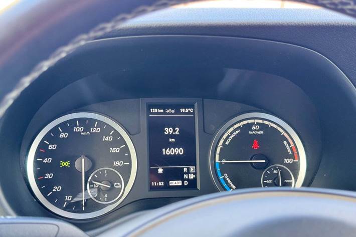 Hvid Mercedes eVito 112 fra 2022