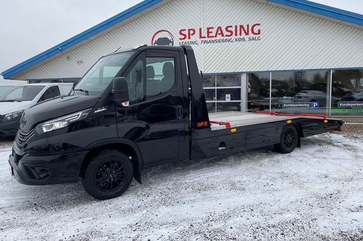 Sort Iveco Daily fra 2024