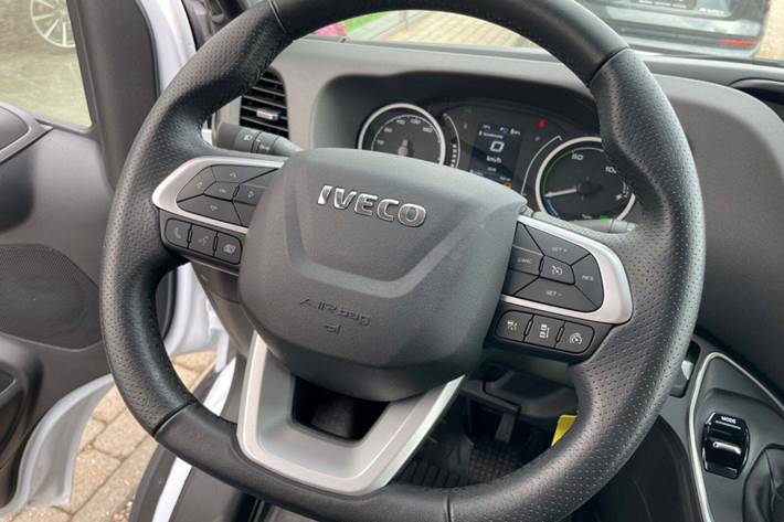 Hvid Iveco eDaily fra 2024