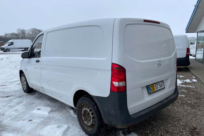 Hvid Mercedes Vito 114 fra 2016