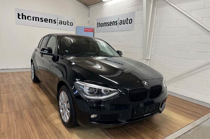 Sort BMW 118d fra 2015