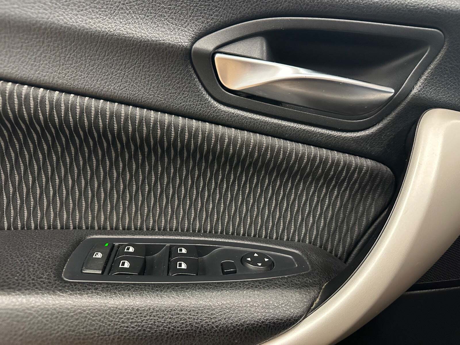 Sort BMW 118d fra 2015