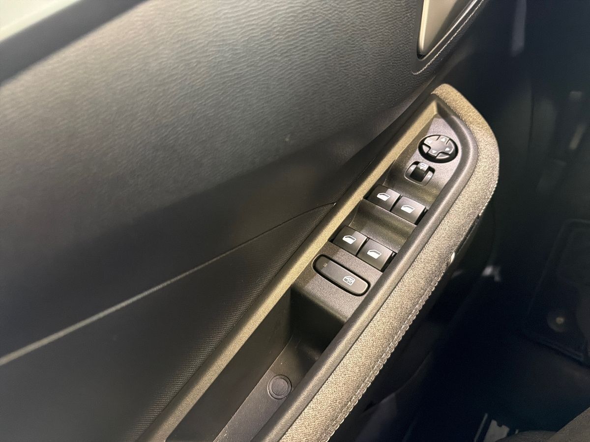 Grå Opel Frontera fra 2025