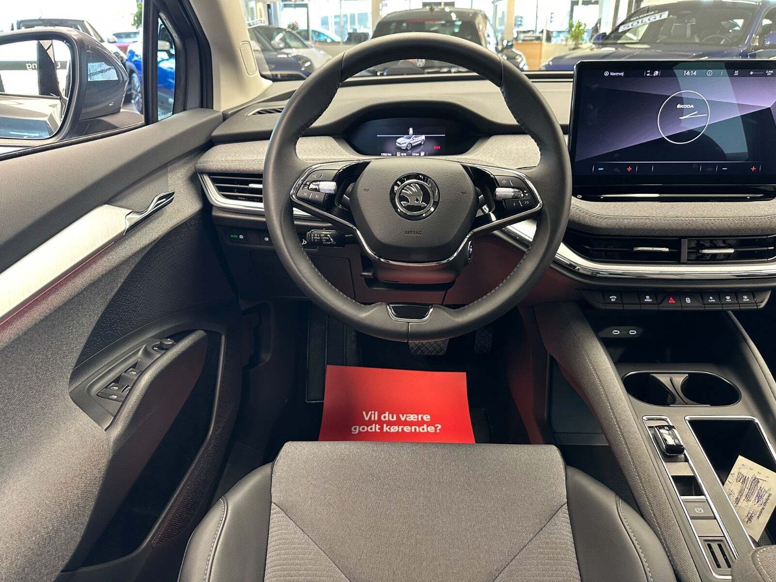 Grå Skoda Enyaq fra 2023