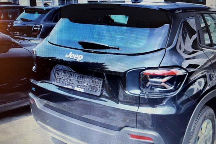 Sort Jeep Avenger fra 2023