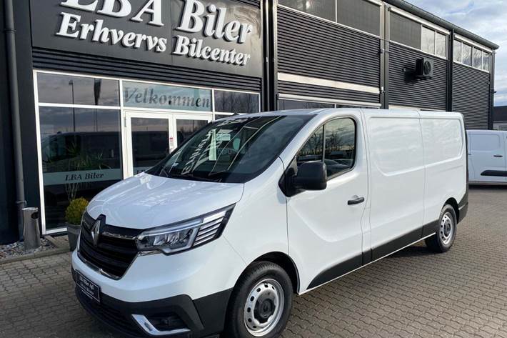 Hvid Renault Trafic fra 2022