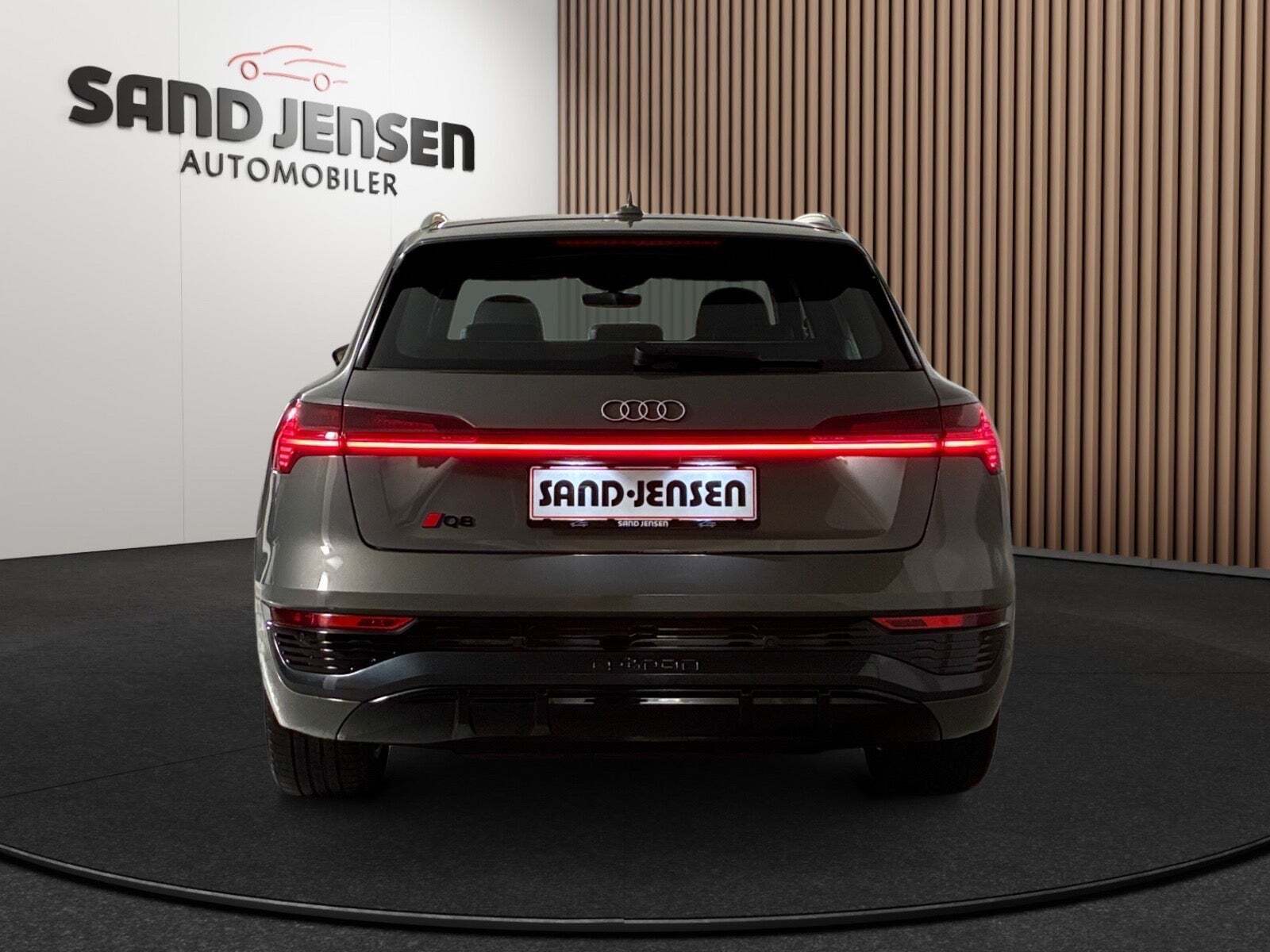 Audi Q8 e-tron 50 S-line quattro