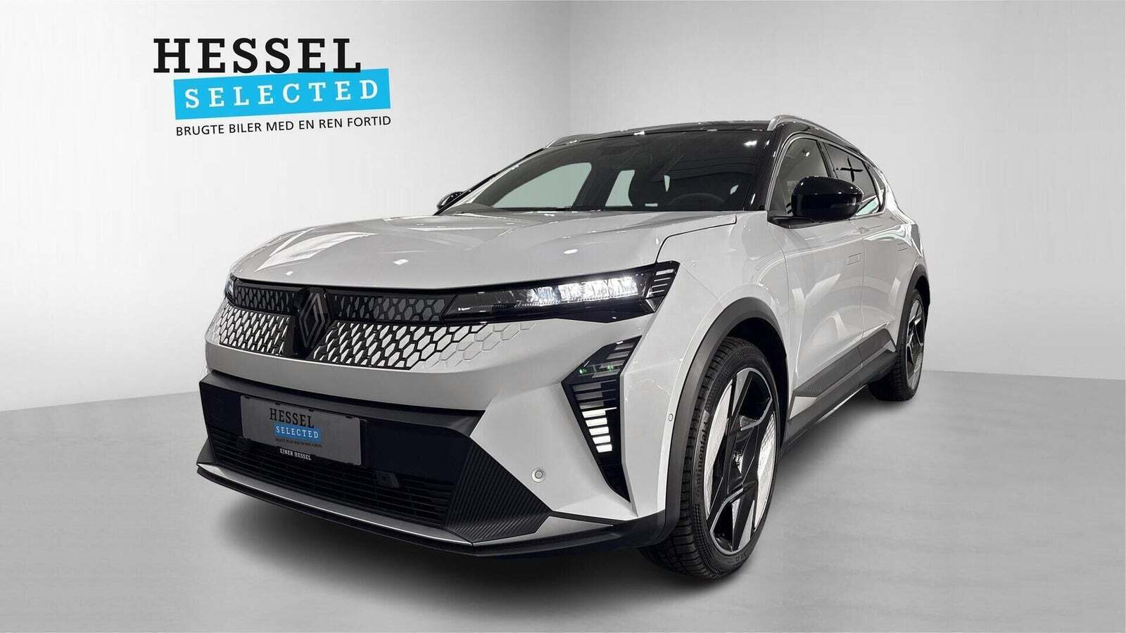 Hvid Renault Scenic E-Tech fra 2025