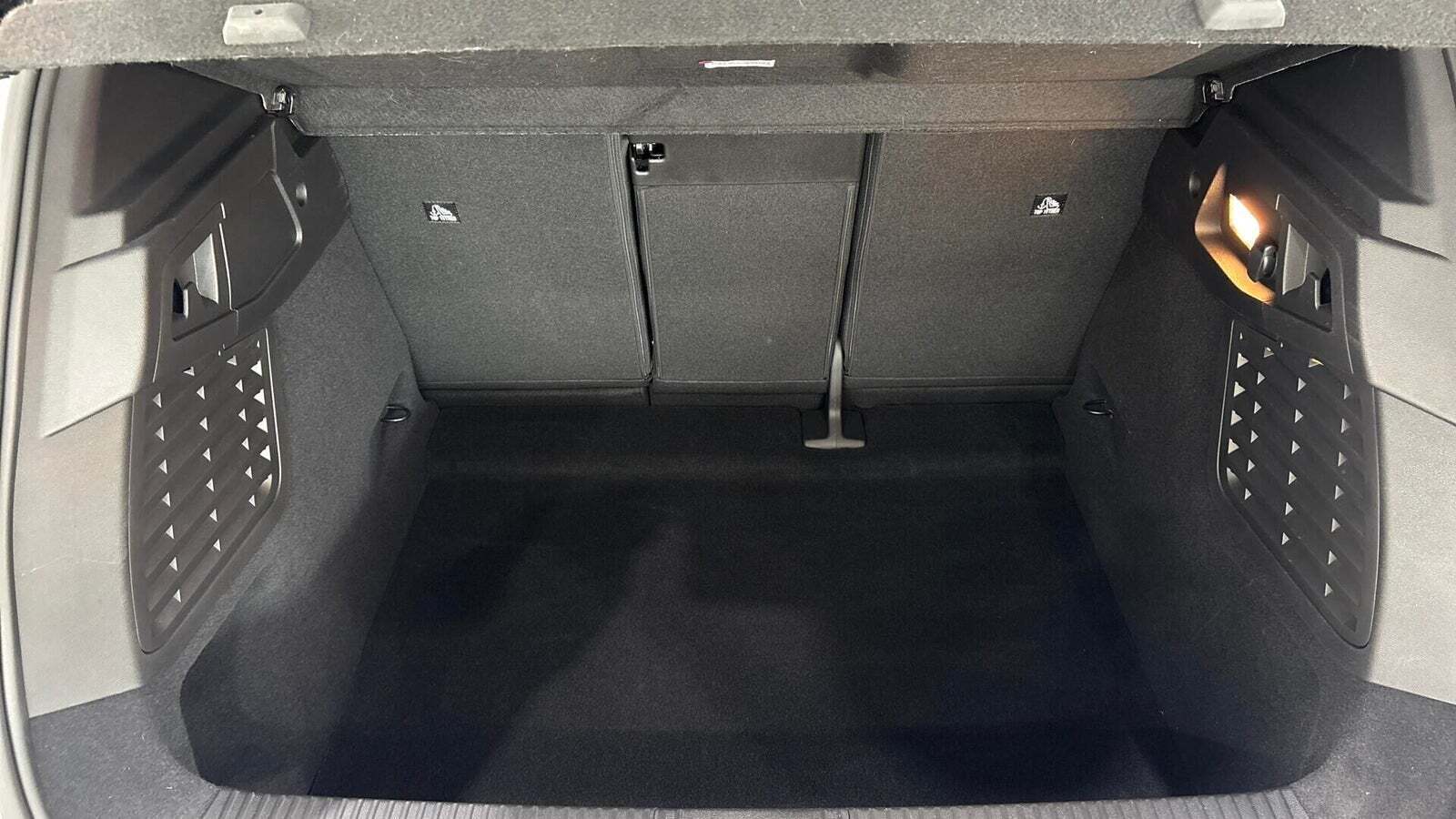 Hvid Renault Scenic E-Tech fra 2025