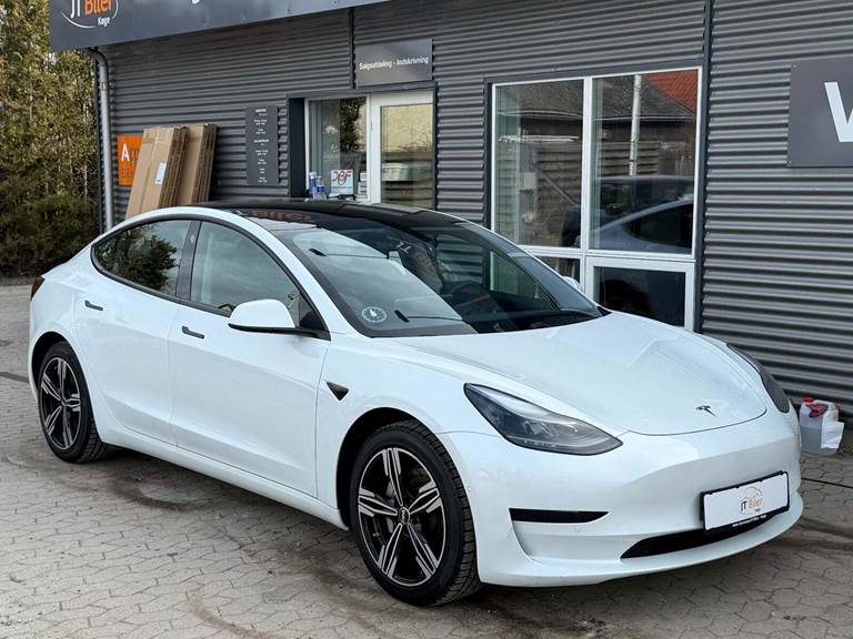 Tesla Model 3 Standard Range+ RWD