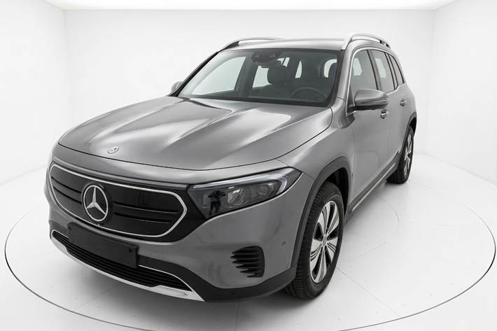 Grå Mercedes EQB300 fra 2022