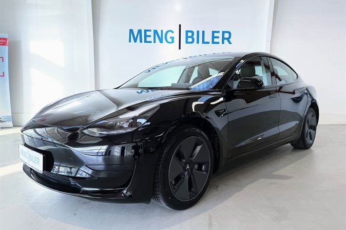 Sort Tesla Model 3 fra 2022