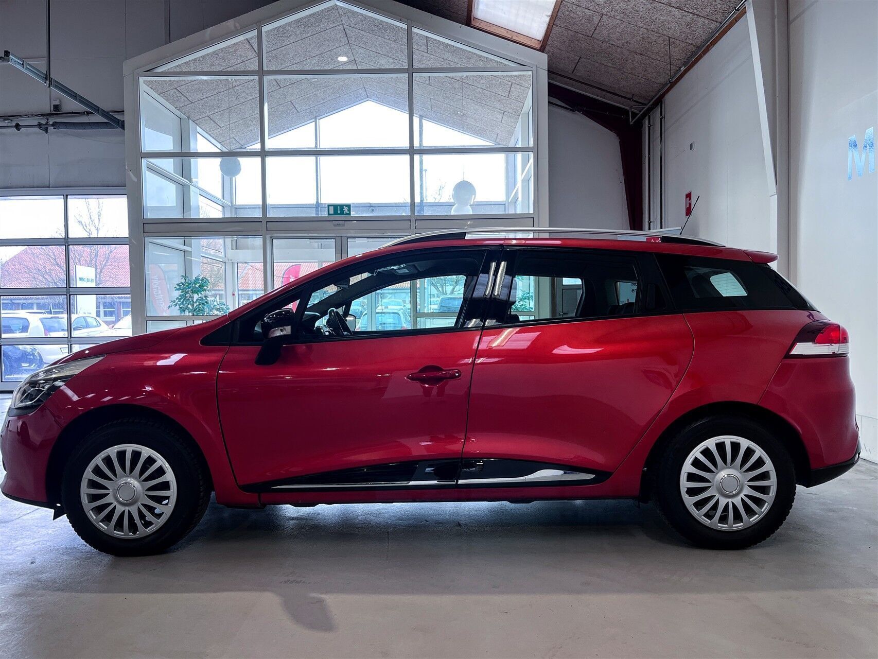 Rød Renault Clio fra 2016