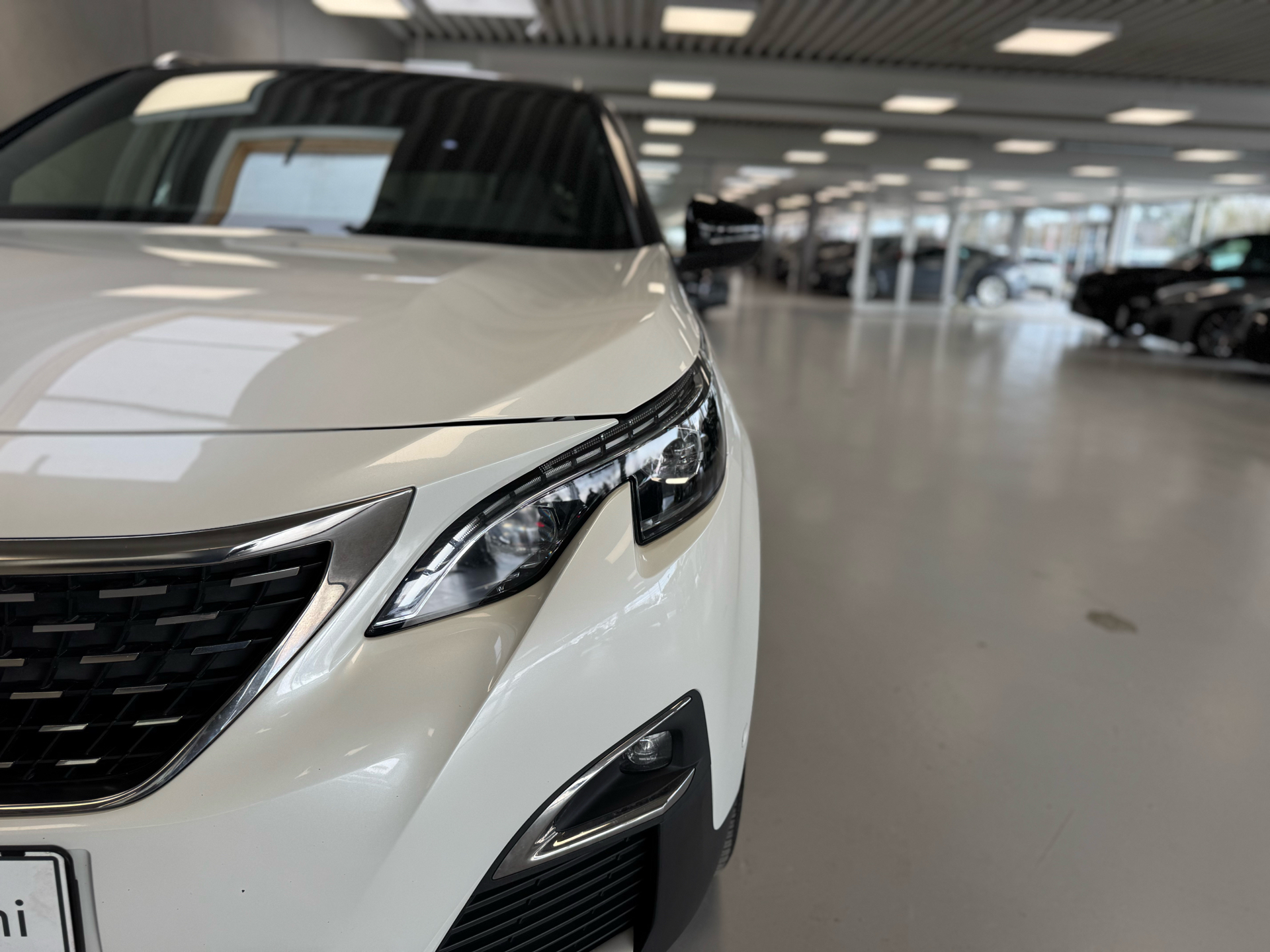 Peugeot 3008 1,6 PureTech  Plugin-hybrid GT Premium AWD EAT8 300HK 5d 8g Aut.