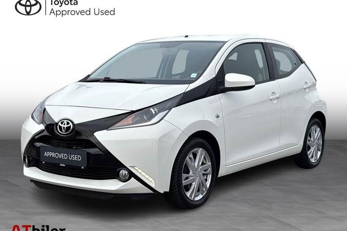 Hvid Toyota Aygo fra 2014
