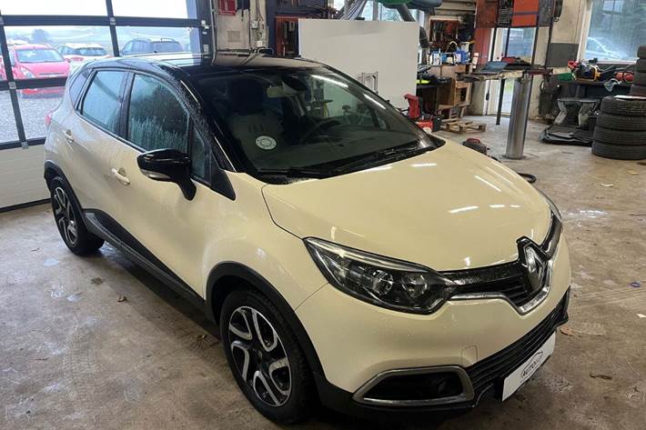 Beige Renault Captur fra 2014