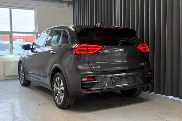 Grå Kia e-Niro fra 2021