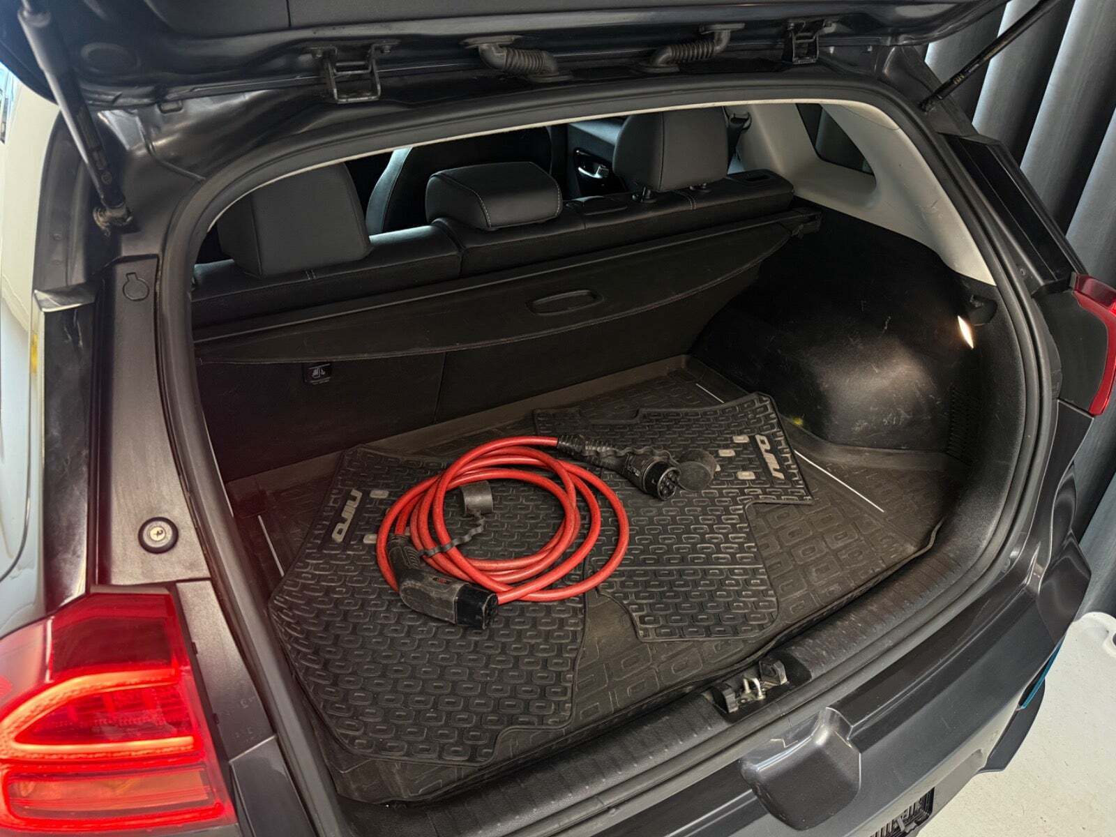 Grå Kia e-Niro fra 2021