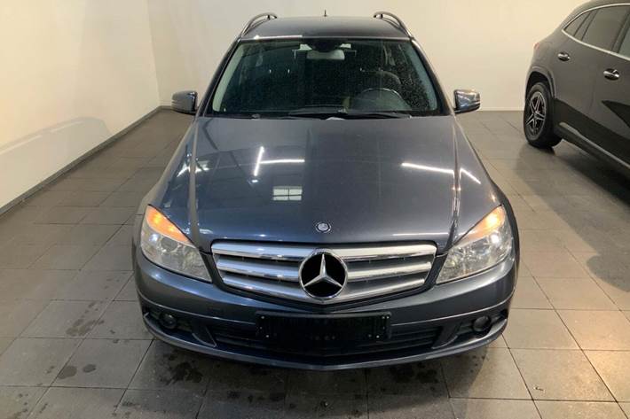 Grå Mercedes C250 fra 2011