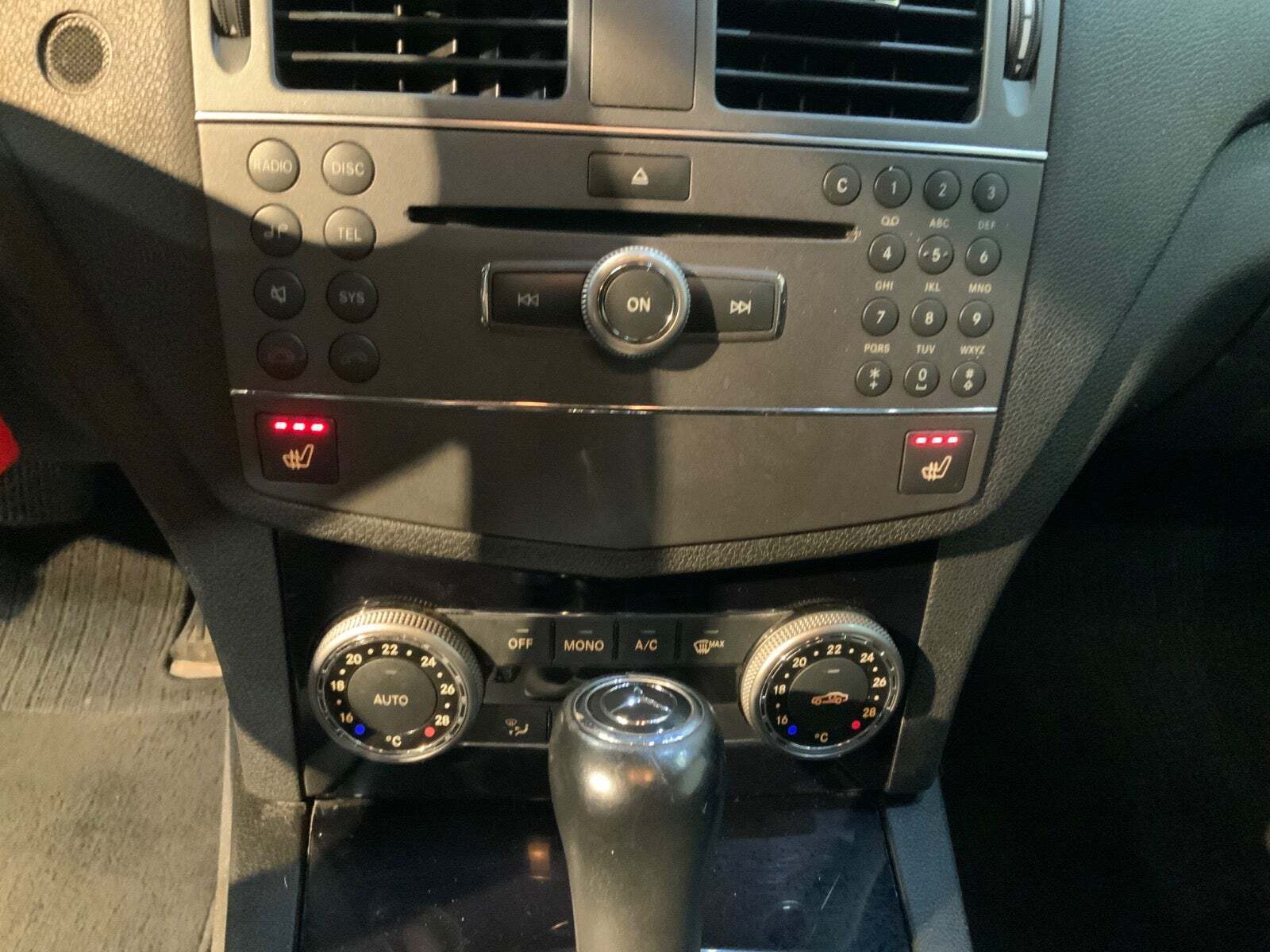 Grå Mercedes C250 fra 2011