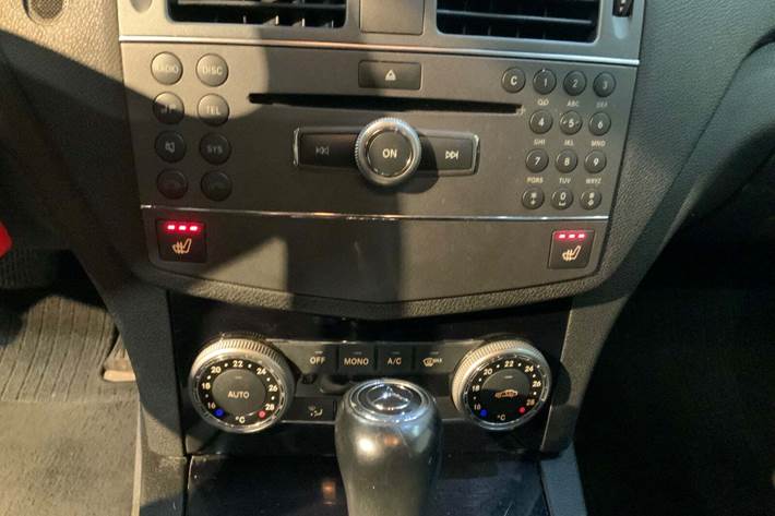 Grå Mercedes C250 fra 2011