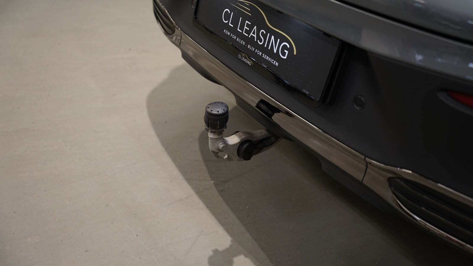 Grå Mercedes EQE500 SUV fra 2024