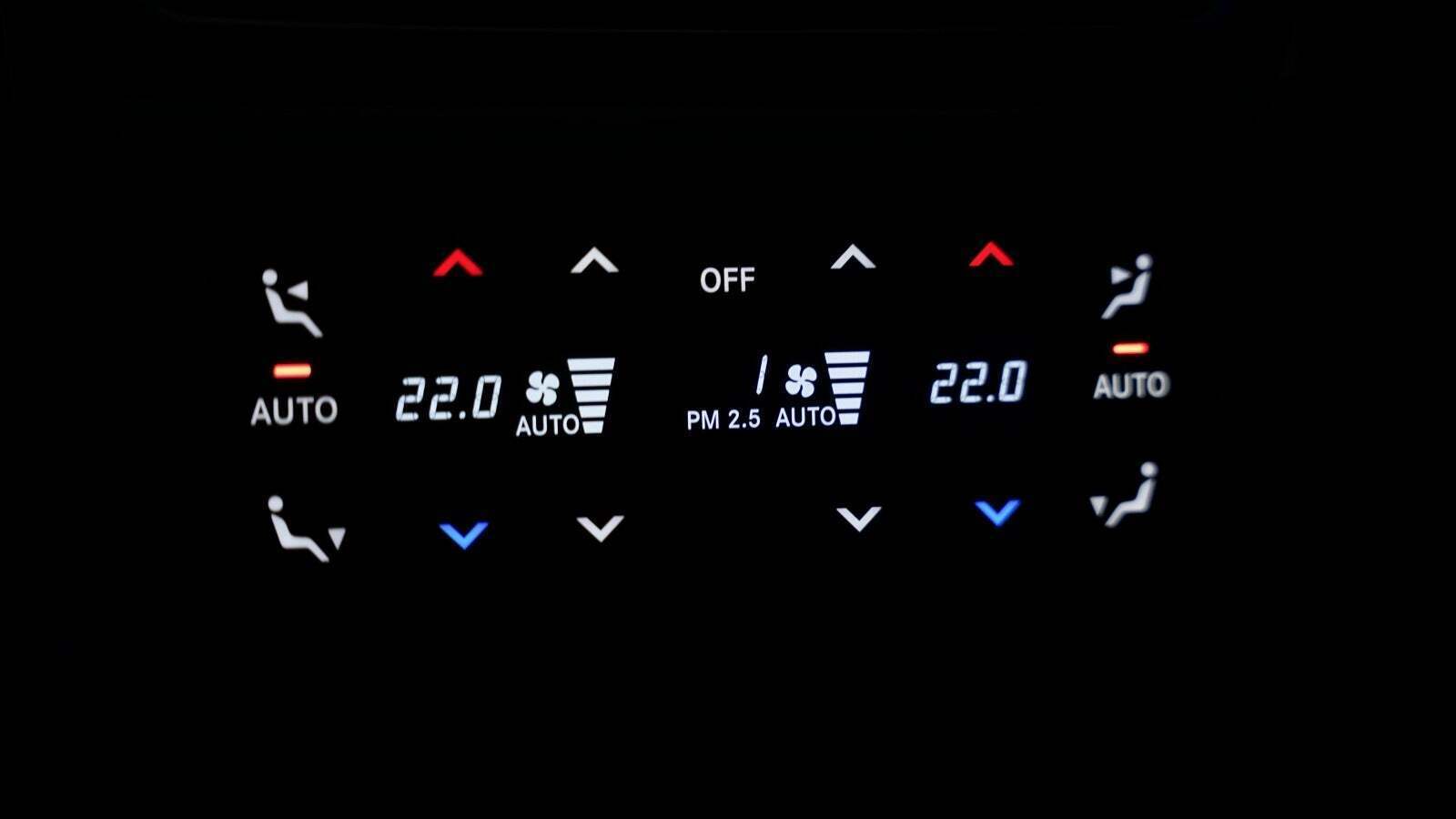 Grå Mercedes EQE500 SUV fra 2024