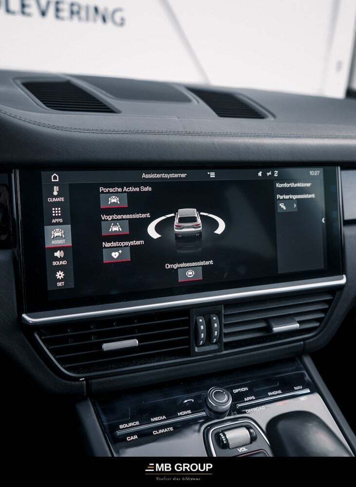 Blå Porsche Cayenne fra 2019