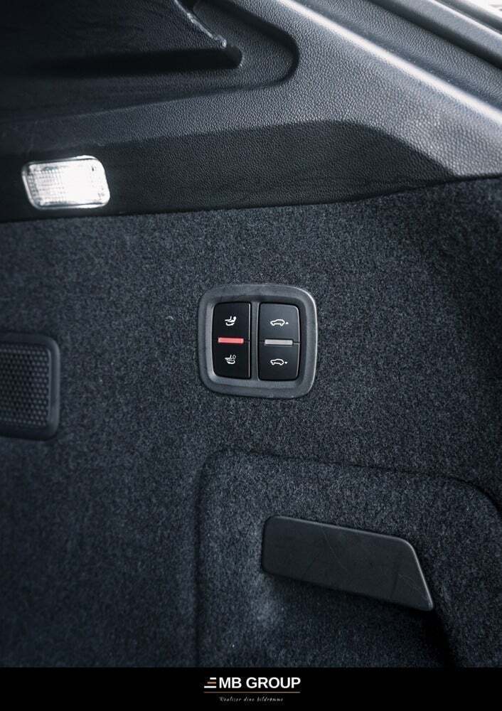 Blå Porsche Cayenne fra 2019