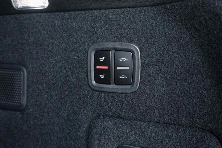 Blå Porsche Cayenne fra 2019