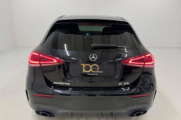 Sort Mercedes A35 fra 2020 set udefra
