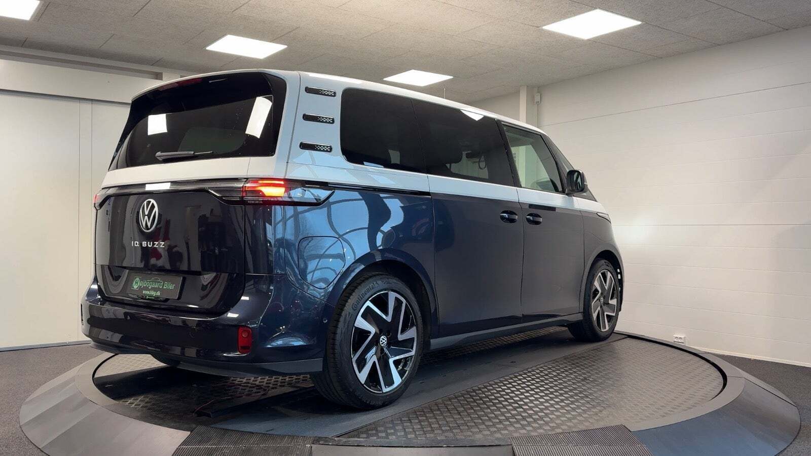 VW ID.Buzz 77 Pro SWB