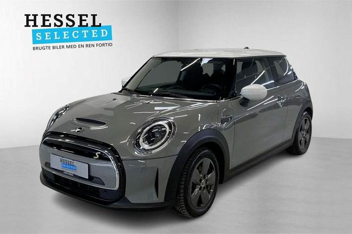 Grå Mini Cooper SE fra 2022 set udefra