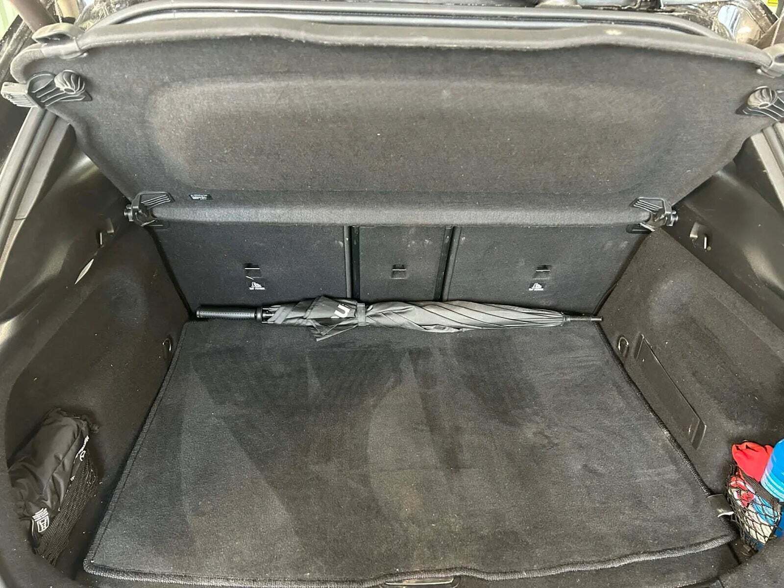 Sort Mercedes EQA250 fra 2021