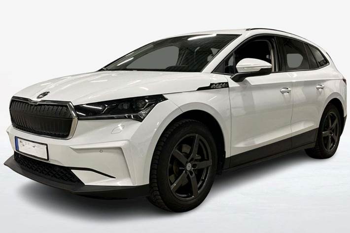 Hvid Skoda Enyaq fra 2023