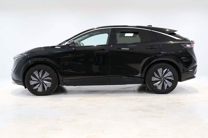 Sort Nissan Ariya fra 2024