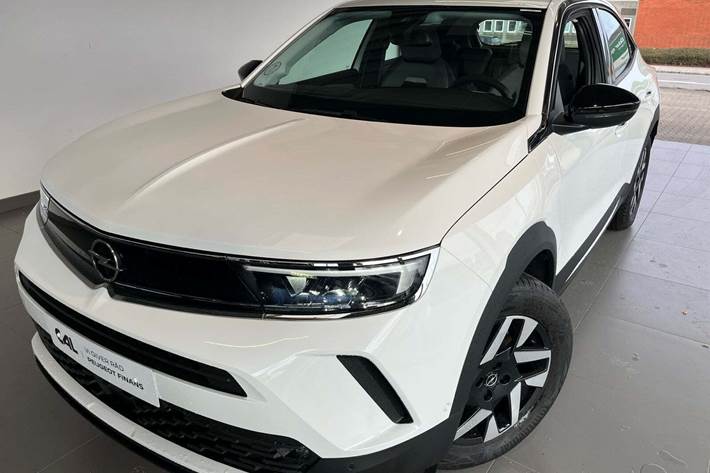 Hvid Opel Mokka-e fra 2024