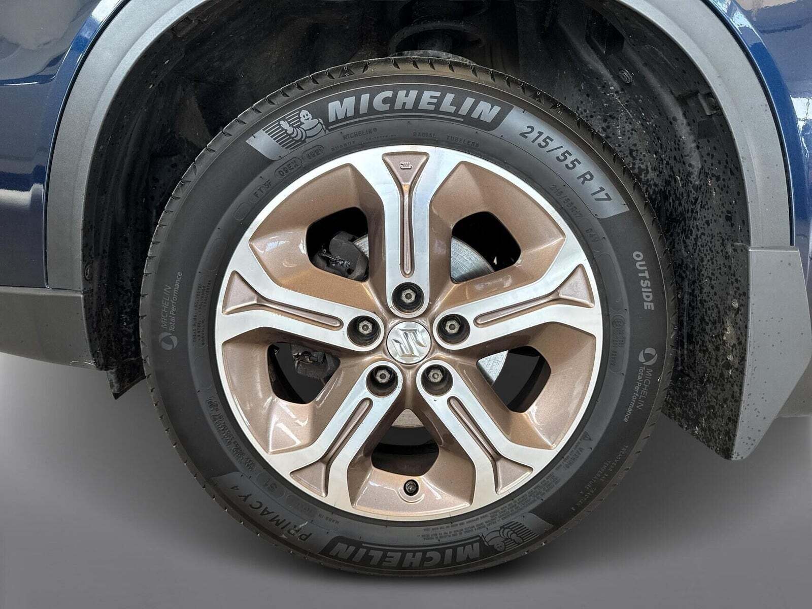 Blå Suzuki Vitara fra 2018