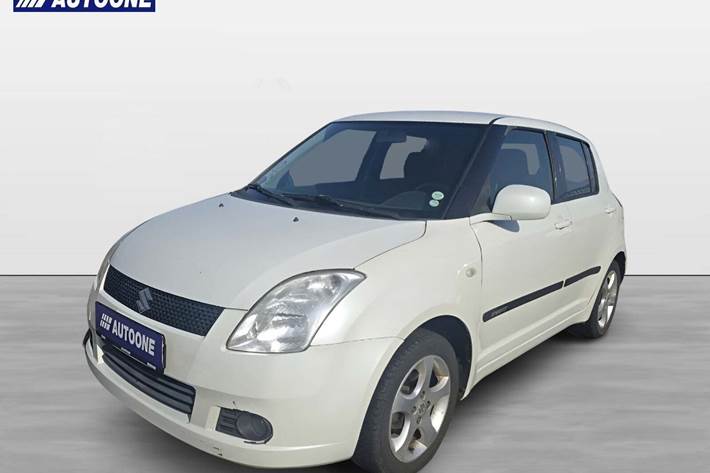 Hvid Suzuki Swift fra 2007 set udefra