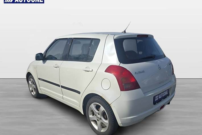 Hvid Suzuki Swift fra 2007