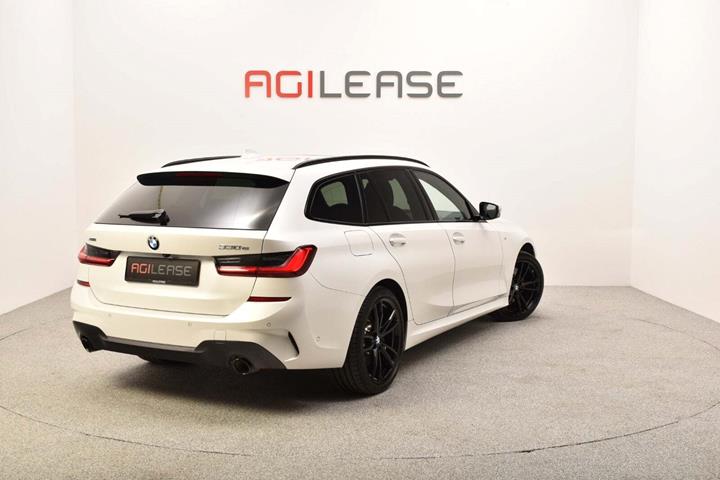 Hvid BMW 330e fra 2020