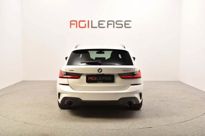 Hvid BMW 330e fra 2020