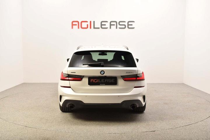 Hvid BMW 330e fra 2020